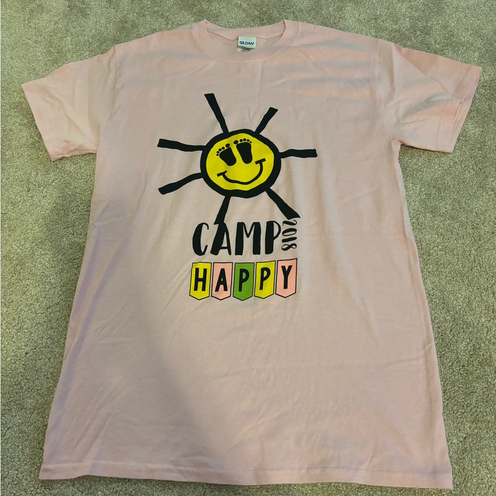 Gildan Pink and Yellow Short Sleeve Tee with Sun Graphic
